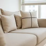 1 Bed Apartment In Canary Wharf