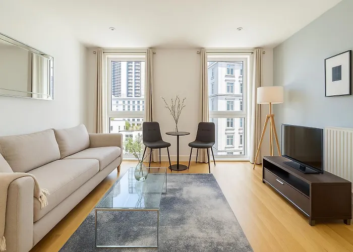 1 Bed Apartment In Canary Wharf